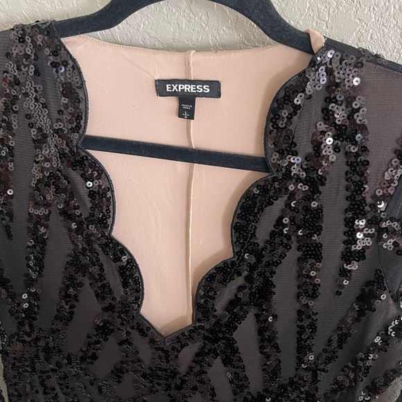 Express Dress - Picture 3 of 7